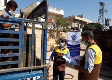 Complementing the stages of the project to support potato farmers in the Aleppo and Idlib countryside, the start of distributing diesel to the beneficiary farmers to operate their irrigation system.